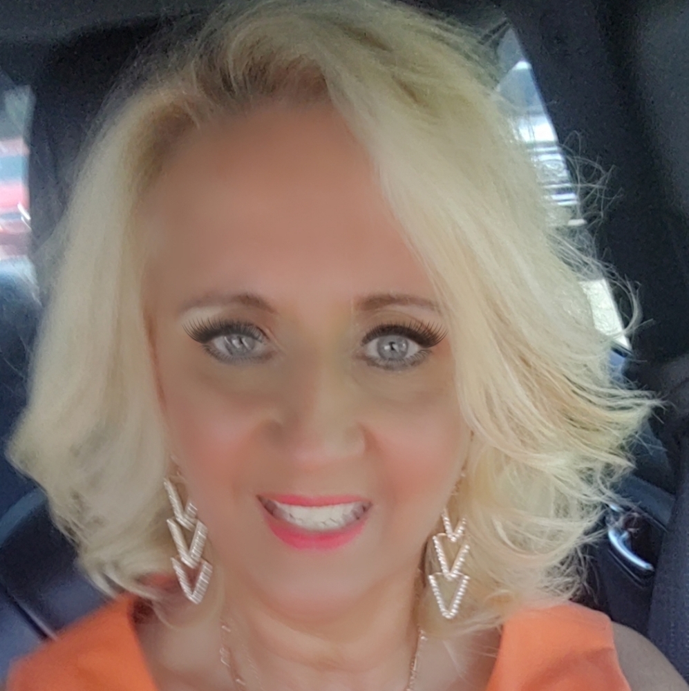Meet your Posher, Teresa